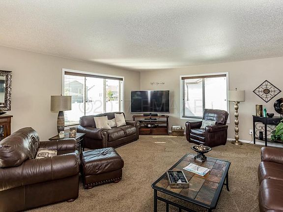 3rd image of 3026 3rd St E