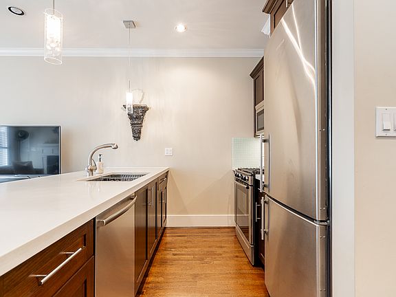4th image of 2590 W 7th Ave