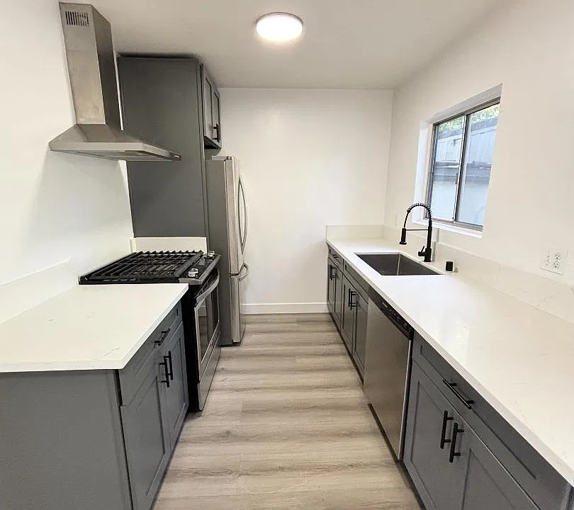 102 N Holliston Ave #4