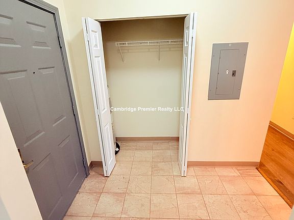 5th image of 369 Highland Ave #1