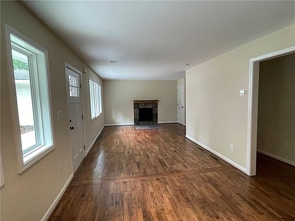4th image of 7619 Old Cornelia Hwy