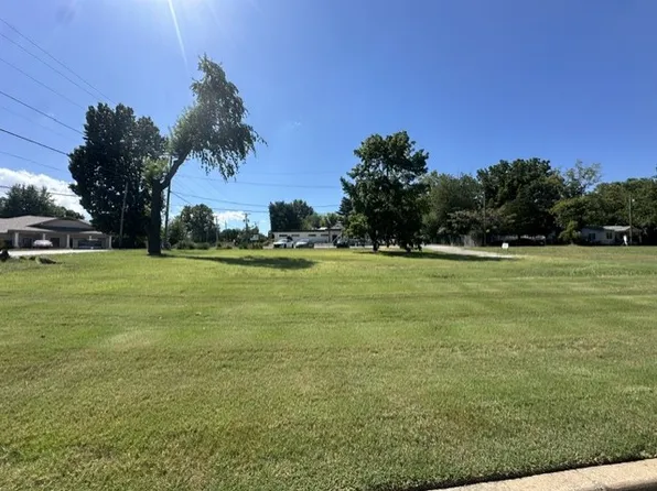 E Bower Ave, Harrison, AR 72601