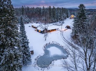 1076 Beaver Ln, Springwater, ON L9X0M1