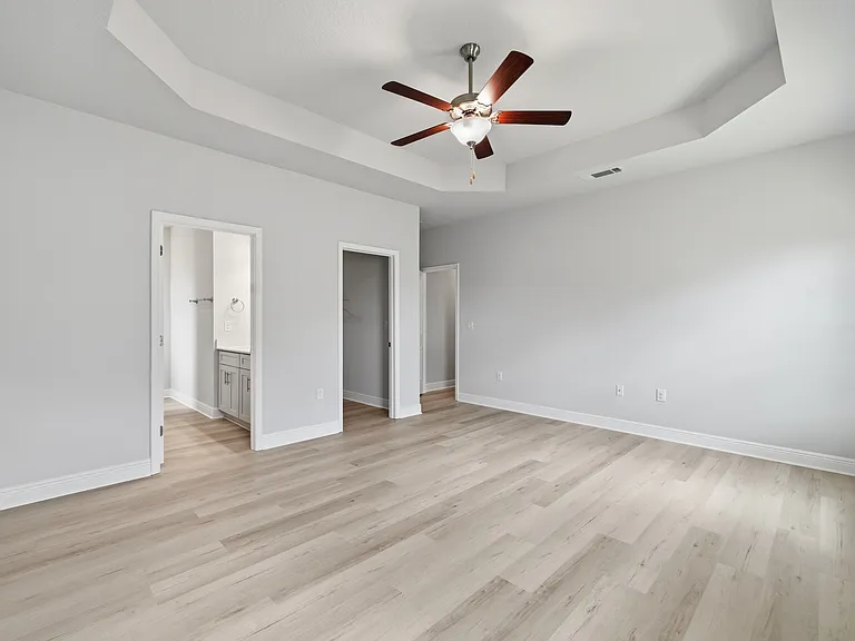 692 Alleyoak Ln — Photo 2