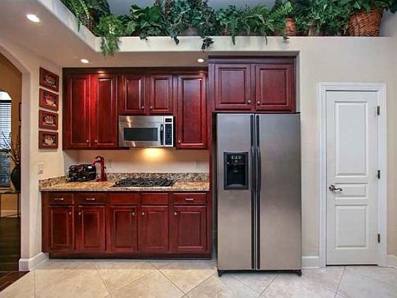 3rd image of 1051 Napa Way