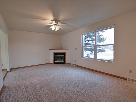 Living/Family Room with Gas Fireplace