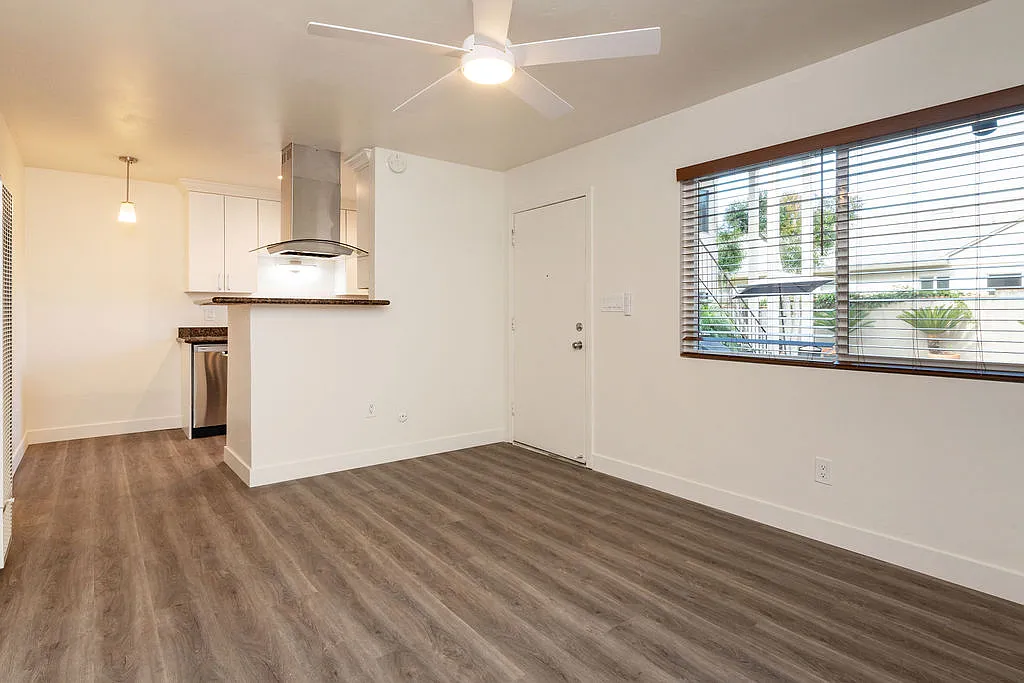 Building Photo - 1066 Turquoise St