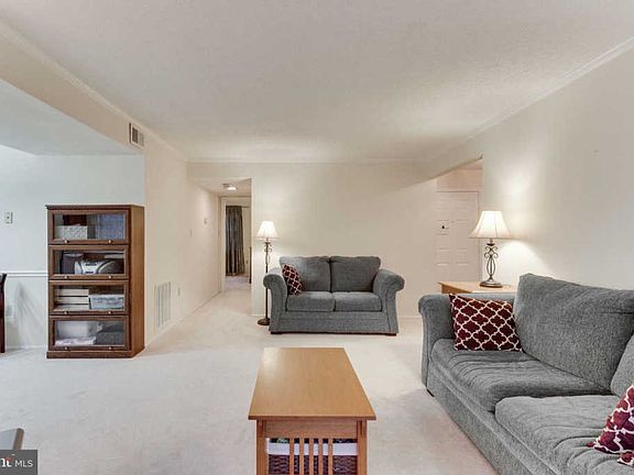 5th image of 12262 Stevenson Ct