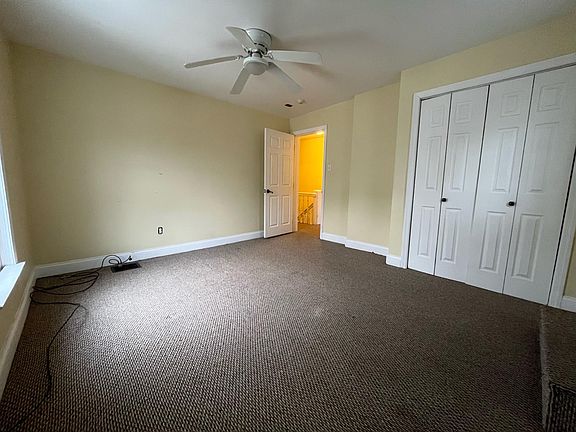 4th image of 230 Park St