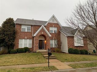 221 Madison Park Dr, Saint Peters, MO 63376
