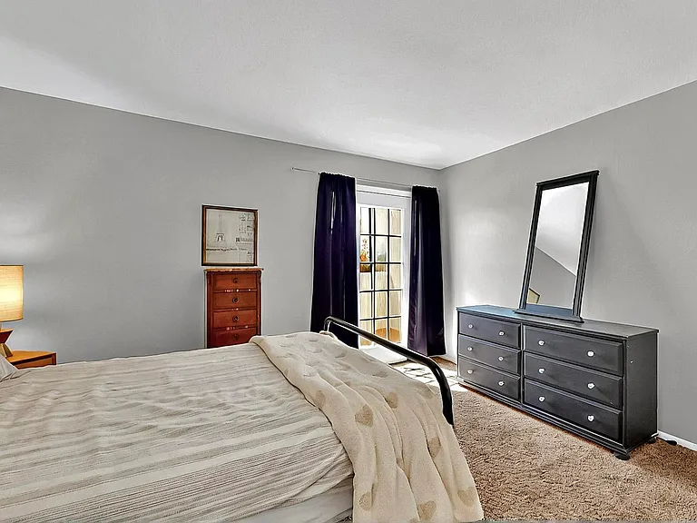 2732 Calle Anna Jean #D — Photo 10