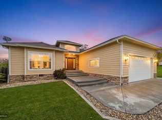 110 Gulliksen Dr, Fortuna, CA 95540