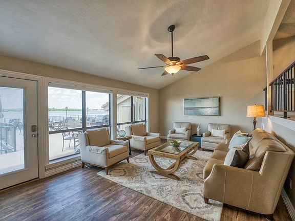 3rd image of 530-4 Lighthouse Dr