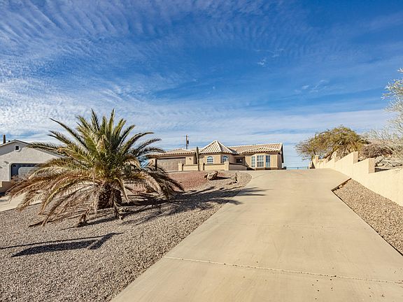 3rd image of 3737 Cactus Ridge Dr