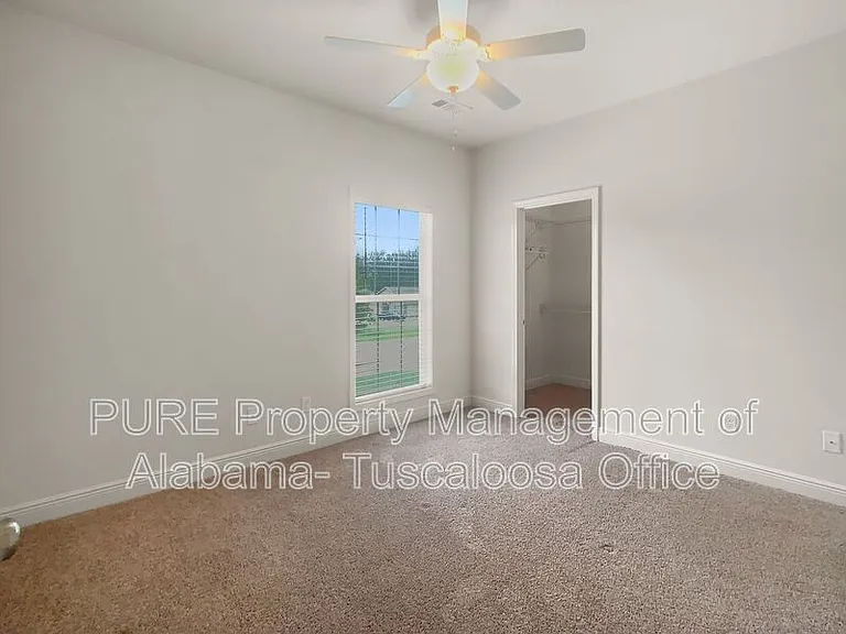 5035 Easton Dr — Photo 15