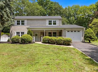 140 Idlebrook Ln, Aberdeen, NJ 07747