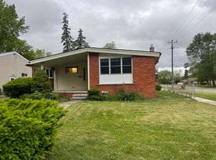 24121 Seneca St, Oak Park, MI 48237