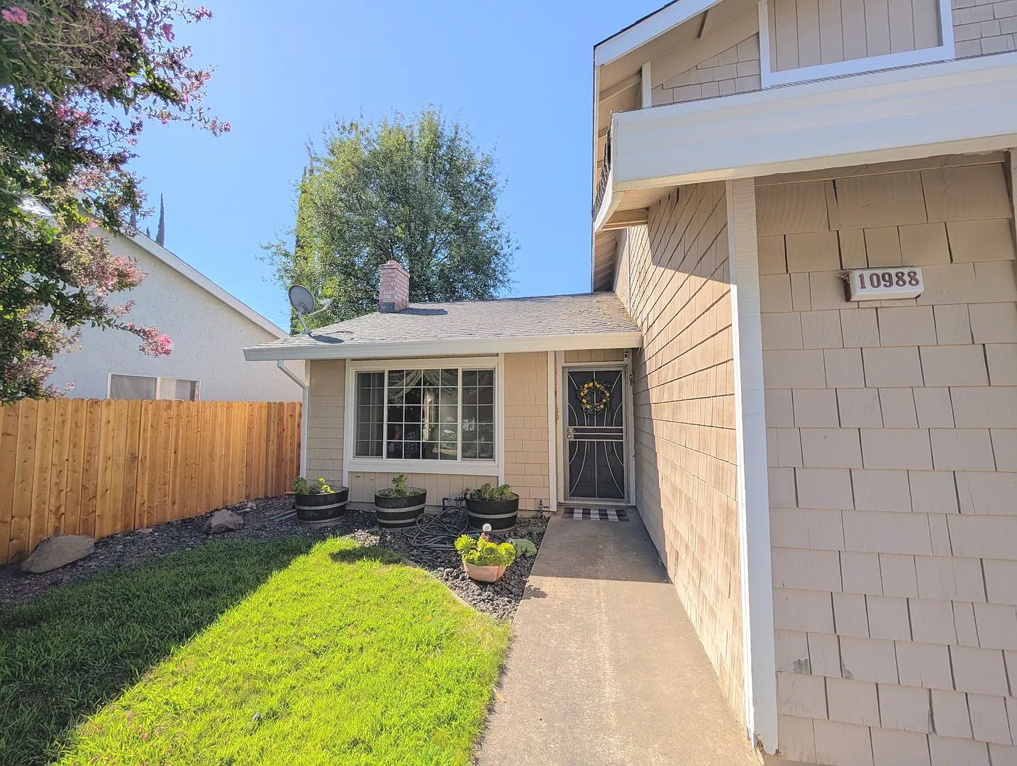 Gorgeous Single Family Home! — Photo 3