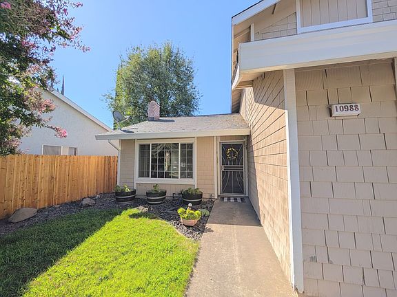 3rd image of 10988 Mira River Ct