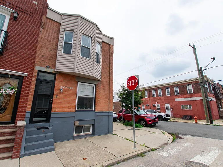 152 Tree St — Photo 20