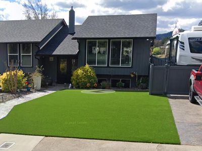 1430 NE 10th St, Grants Pass, OR, 97526
