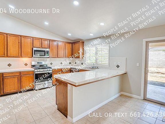 2nd image of 204 Woodbourne Dr