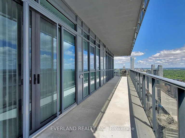 7 Grenville St #6105 — Photo 46