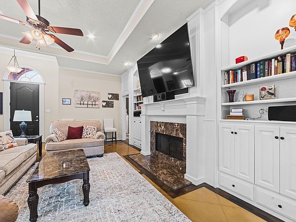 4th image of 5908 85th St