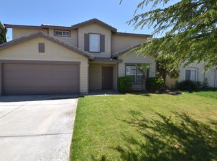 1558 W Holguin St, Lancaster, CA 93534