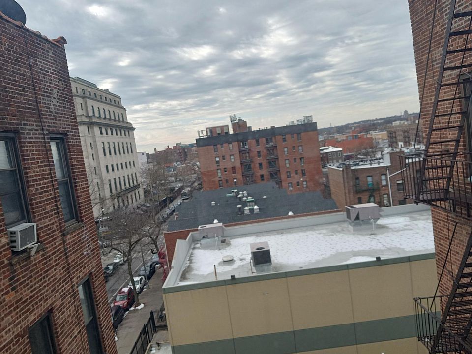 1st image of 14825 88th Ave #15
