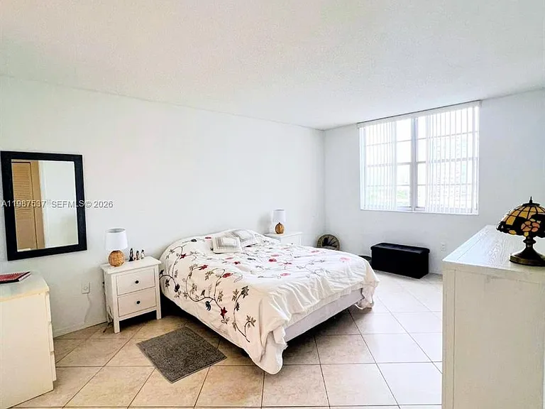 300 Bayview Dr #915 — Photo 15