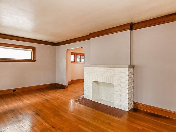 4th image of 17511 Franklin Ave
