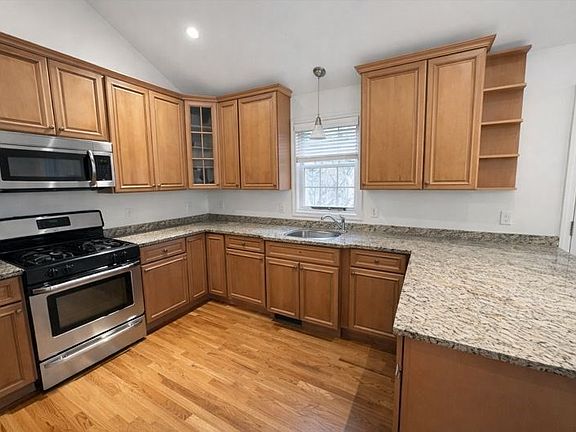 2nd image of 22 Johns Ave