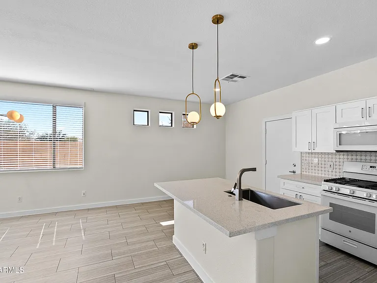 14369 W Lexington Ave — Photo 7