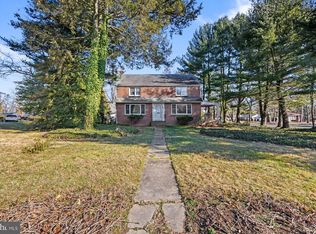 12 Park Ave, Beverly, NJ 08010
