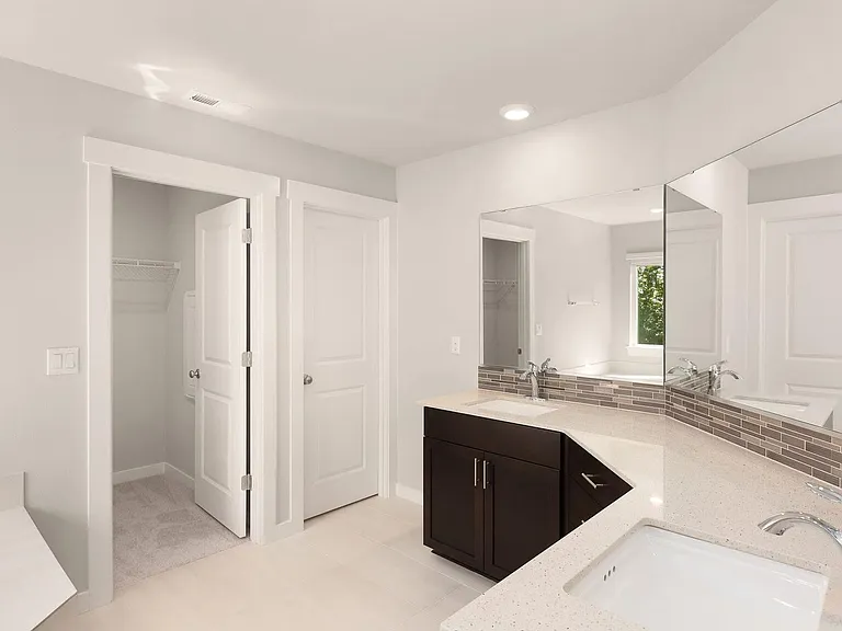 11010 33rd St NE — Photo 14