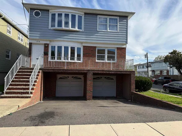 214 Avenue F image 1 of 20