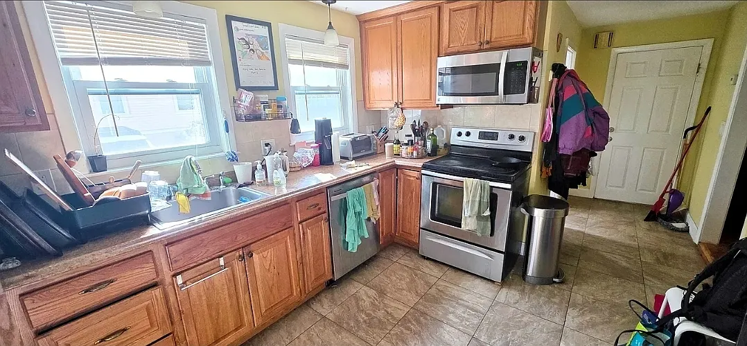 2 bed, 800 sqft, $2,300 — Photo 1