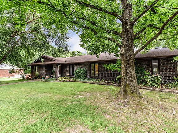 2nd image of 1504 Cotton Tree Dr