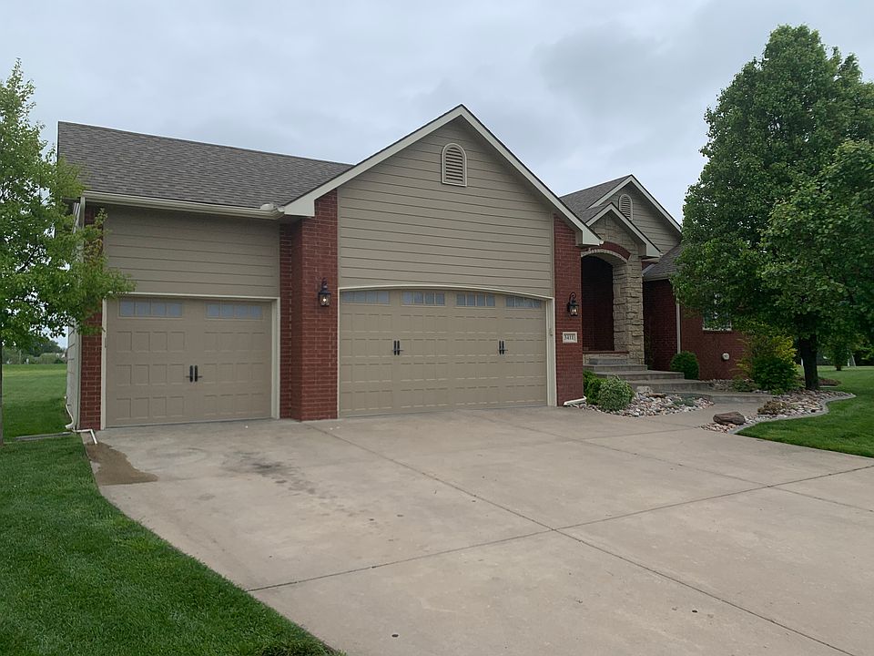 1st image of 3411 N Bridgewood Cir