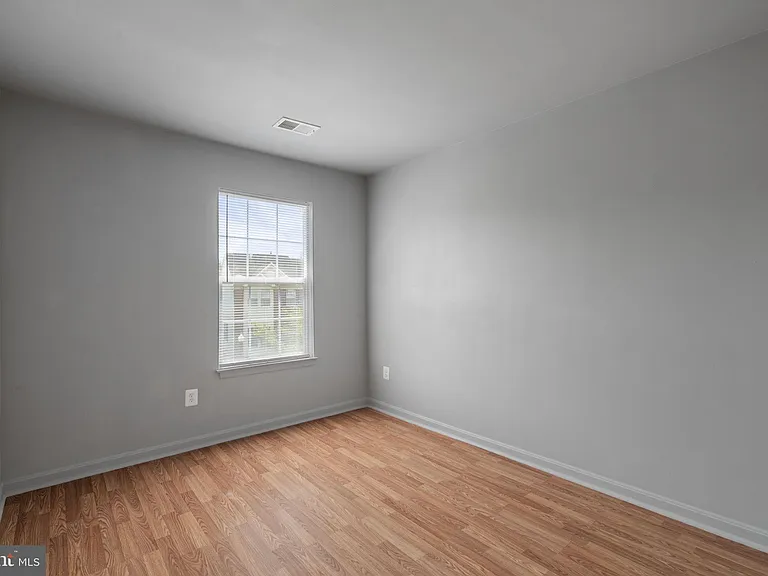 1026 Longview Ln — Photo 18