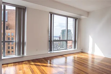 Rented by R New York