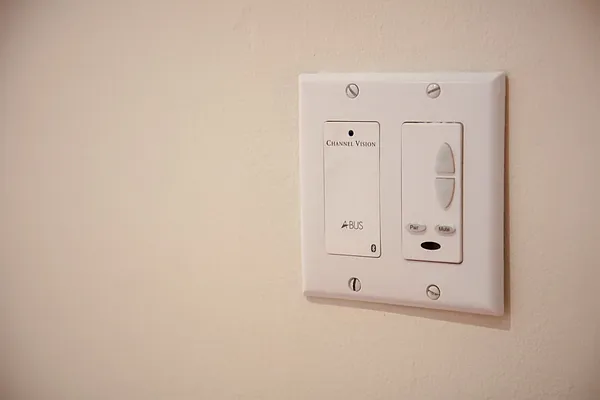 Rented by Blip LLC | media 8