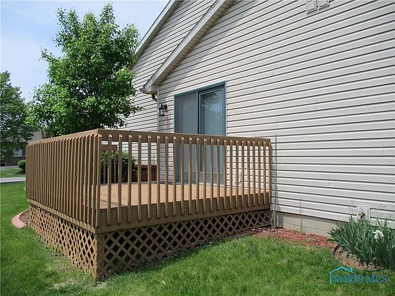 5th image of 711 Deerwood Dr