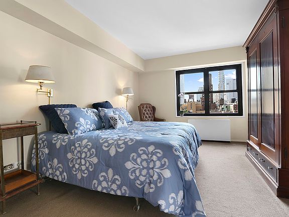 4th image of 160 E 38th St APT 19D