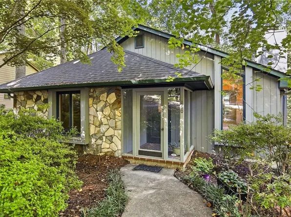 160 Carrisbrooke Ln, Winston Salem, NC 27104