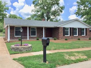4894 Broad Oak Dr, Saint Louis, MO