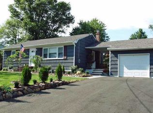 946 New Dover Rd, Edison, NJ 08820