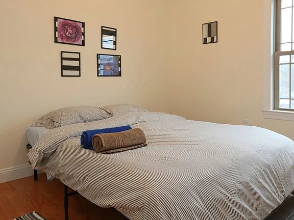 3rd image of 312 E 35th St #Mr5