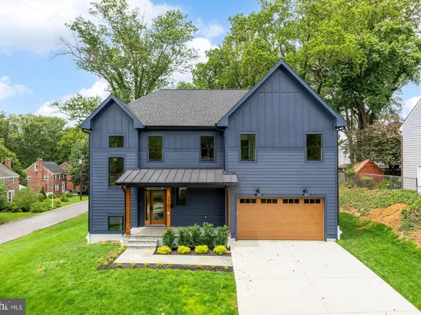 2701 Blaine Dr, Chevy Chase, MD 20815